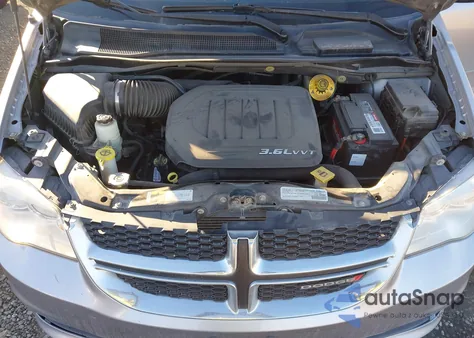 2016 Dodge Grand Caravan Sxt z USA, uszkodzony, nr VIN 2C4RDGCG5GR209439